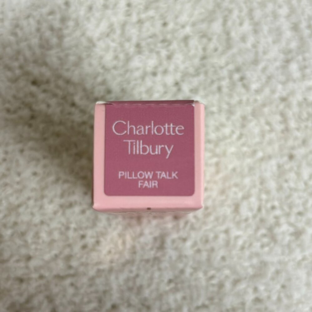 NWT CHARLOTTE TILBURRY K.I.S.S.I.N.G Satin Shine Lipstick in Pillow Talk Fair - Picture 9 of 10
